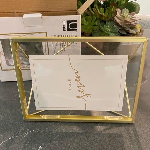 Umbra Prisma gold floating picture frame. New in box - Picture 4 of 5